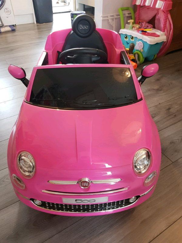 6v fiat 500 car in pink